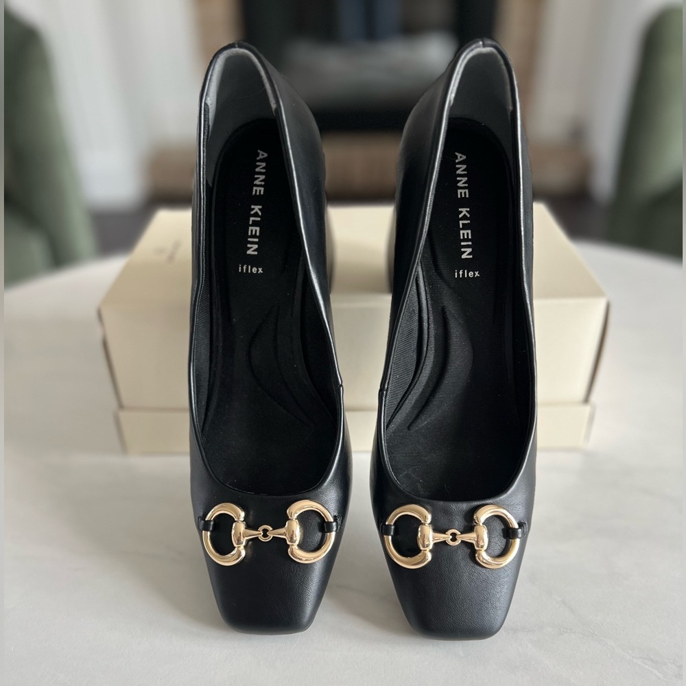 EUC Anne Klein Larkin Black Square-Toe Pumps with Gold Horsebit